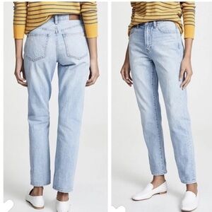 Madewell Light Wash Distressed Knee perfect vintage jeans light wash style#C2819